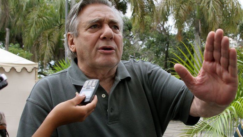 En Bolivia, obligan a alcalde a disculparse en TV por manosear a periodista