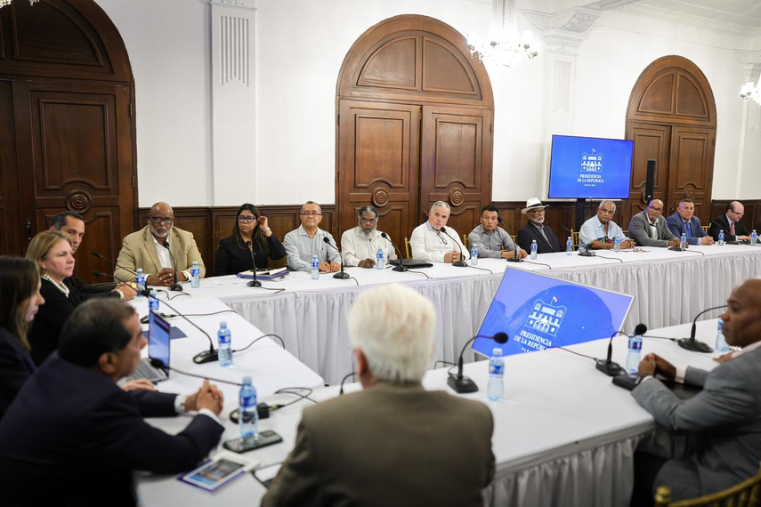 Transportistas entregarán datos para evitar alza del pasaje