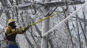 EU: Decenas de miles sin electricidad en noreste