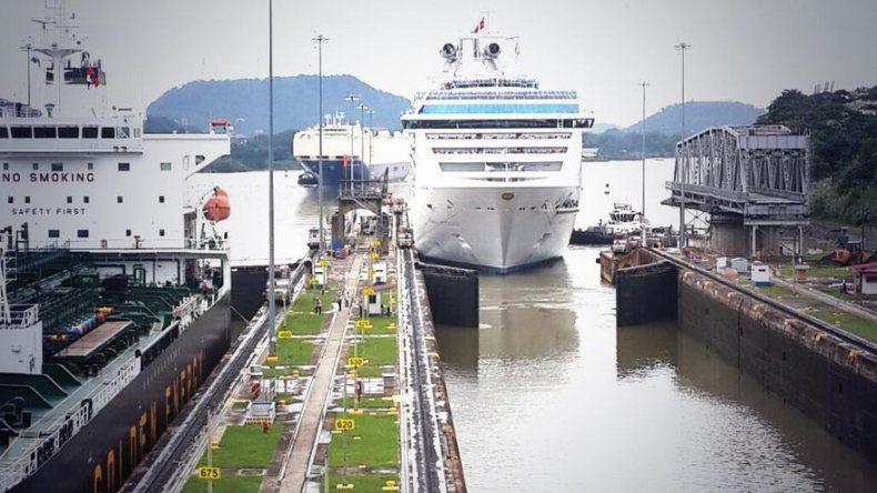 Buque de EEUU sufrió percance, mas no afectó tránsito en el Canal de Panamá