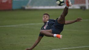 Brasil mezcla juventud y veteranía para romper 12 años de sequía continental