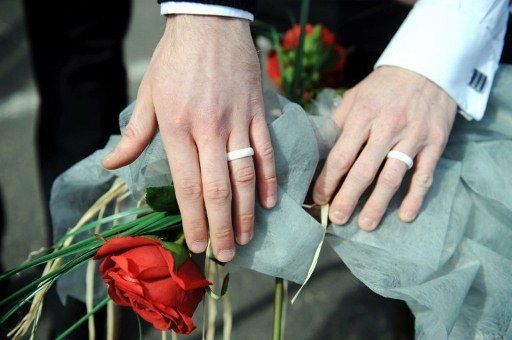 Se inscribe 1era pareja homosexual para contraer matrimonio en Uruguay