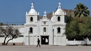 REGINA GARCIA CANO, ANITA SNOW y BRYAN ANDERSON