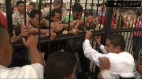 Forcejeo entre conservacionistas y antimotines en la Asamblea