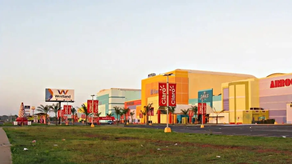 Acceso a Westland Mall estará cerrado por montaje de vigas del Metro.