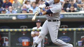 Peralta y Martínez jonronean y los Tigres empatan la serie