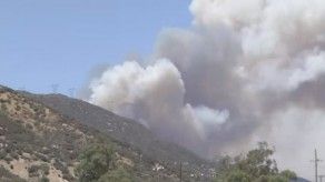 Incendio obliga a declarar el estado de emergencia en California