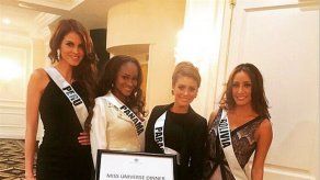 Miss Panamá impecable en cena de bienvenida del Miss Universo