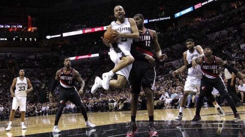 Spurs renuevan contrato de Tony Parker