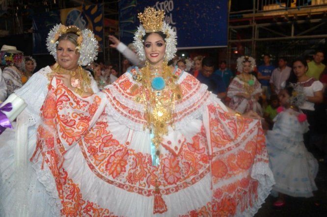 Tunas de caja y tambor tradicionales del Martes de Carnaval