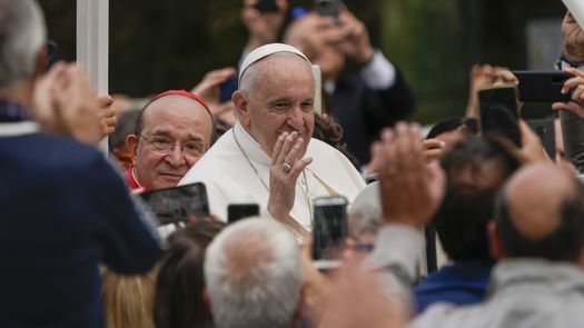 “La humildad no consiste en devaluarse sino en el realismo saludable de reconocer nuestro potencial pero también nuestra miseria”, añadió el papa Francisco.