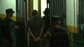 Sujetos detenidos en la Ave.12 de Octubre