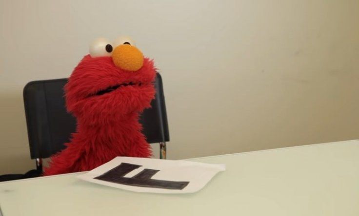 Video viral imagina despido de Elmo por recortes en PBS
