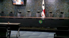 Se cae sesión de Credenciales para discusión de designación de Luis Tapia