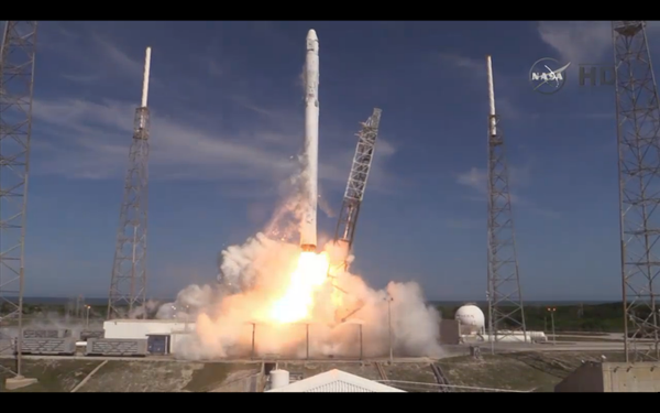 Despega cohete con carga para la Estación Espacial