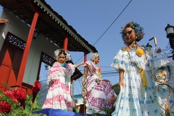 Desfile de las Mil Polleras 2015