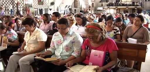 Panameños prefieren encontrarse con Dios durante el Carnaval