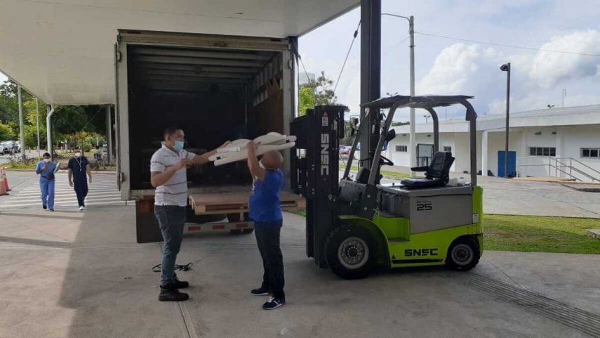 Con la entrega de insumos de la CSS al hospital Dr. Rafael Hernández de David se busca mantener la capacidad hospitalaria.
