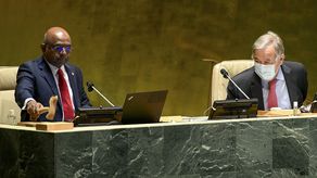 A la izquierda, Abdullah Shahid, presidente de la Asamblea General de la ONU.