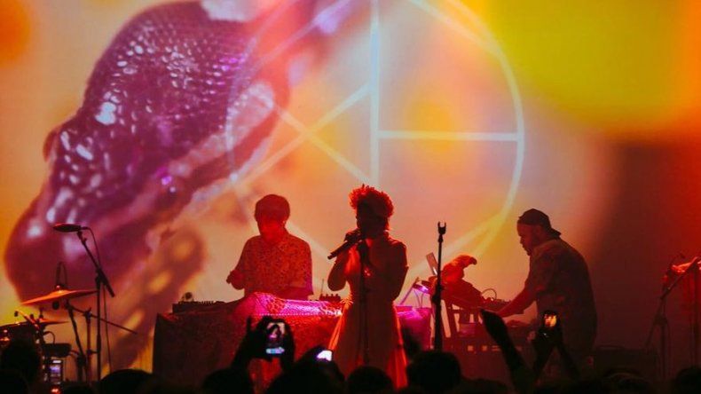 Bomba Estéreo se define como banda alternativa pese al éxito de To my Love
