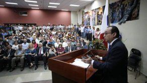 Eduardo Flores vuelve a la contienda por la rectoría de la Universidad de Panamá