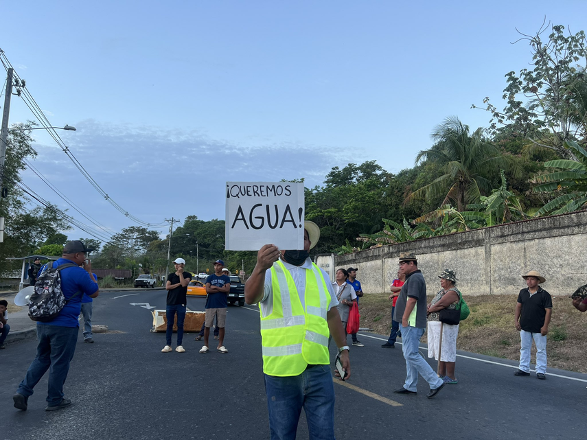 Corredor de los Pobres en Villalobos, Pedregal cerrado por protesta