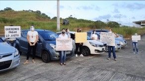 Padres de familias de alumnos del IJA denuncian retención de créditos por parte del plantel
