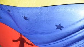 Venezuela dice tener 140.000 millones de dólares bloqueados en el exterior