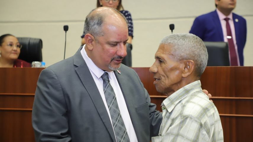 Visita de jubilados a la Asamblea Nacional. Visita de jubilados a la Asamblea Nacional.