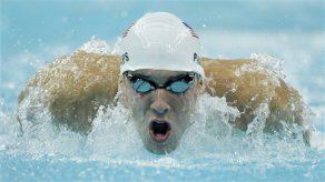 Phelps asombra con un fantástico debut en olimpiadas