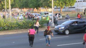 Hacen llamado de atención a Ministro de Turismo tras incidente en entrega de permisos