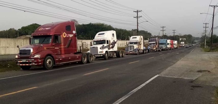 Los transportistas de carga señalaron estar cansados de solicitar a las autoridades un marco jurídico que reglamente la actividad.