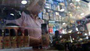 Farmacia y Drogas abre consulta para registro e inscripciónde productos cosméticos.