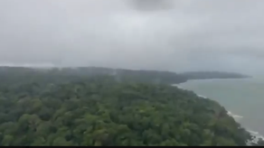 SENAN sobrevuela el río Petaquilla tras la desaparición de una persona.