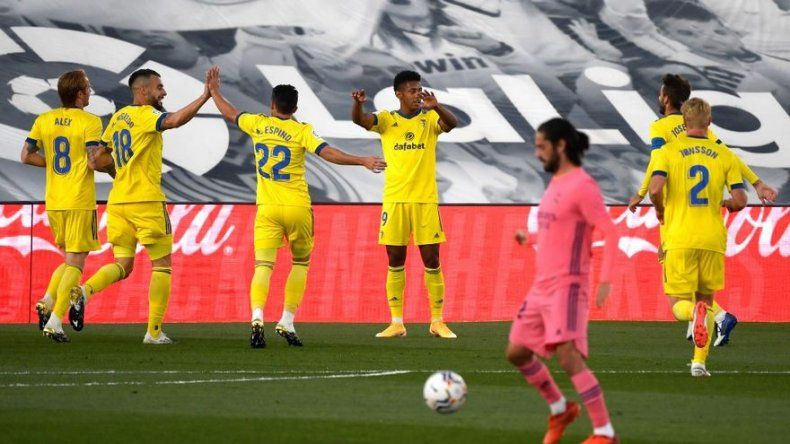 El Real Madrid sucumbe en casa 1-0 ante el Cádiz