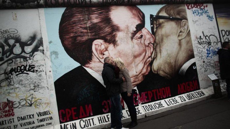 Estudiantes anticiparon caída del Muro de Berlín