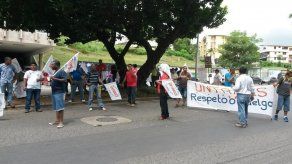 Obreros cierran Ave. Manuel Espinosa Batista