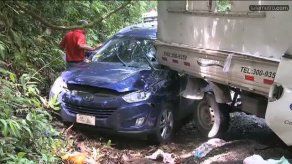 Colisión múltiple en carretera forestal hacia Colón deja un muerto
