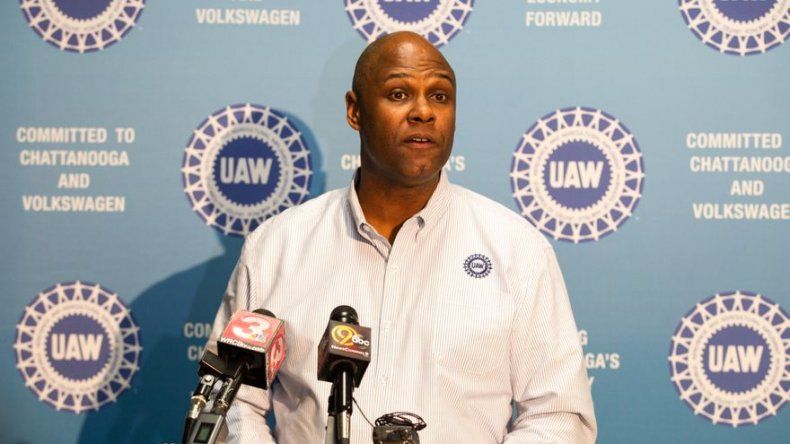United Auto Workers gana votación en planta de VW en EEUU