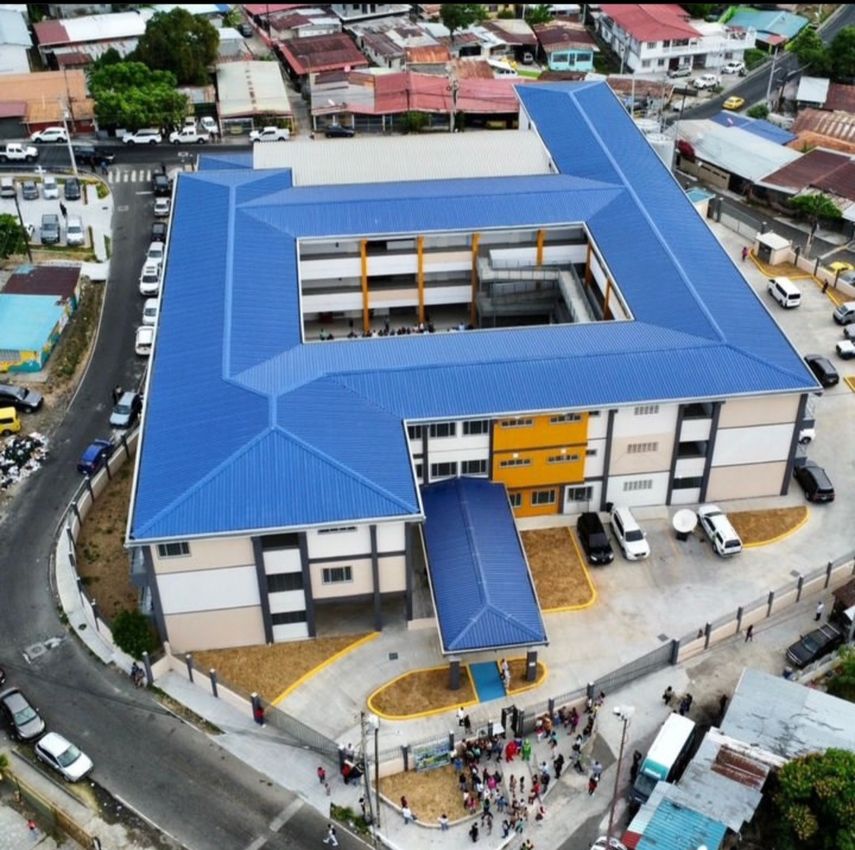  Escuela República de Italia en Pan de Azúcar, San Miguelito.