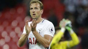 Inglaterra cita a Alexander-Arnold y descarta a Hart