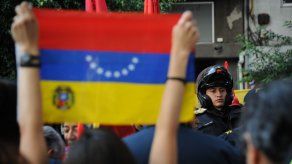 Perú contempla evacuar a sus compatriotas si se agrava crisis en Venezuela