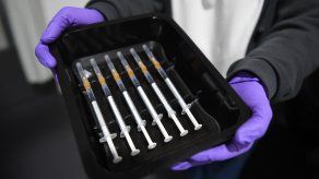 Según laboratorios, una dosis suplementaria asegura una protección reforzada, especialmente ante la propagación de la variante delta.