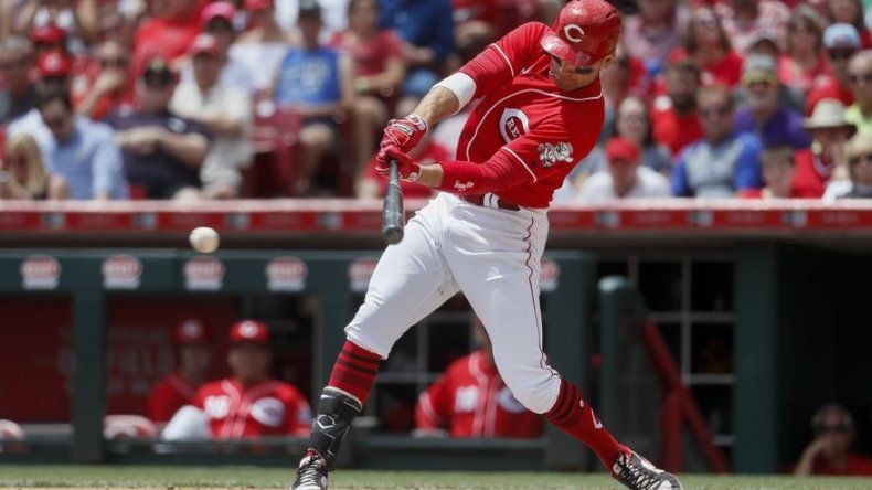 Votto conecta jonrón y Rojos vencen a Cardenales