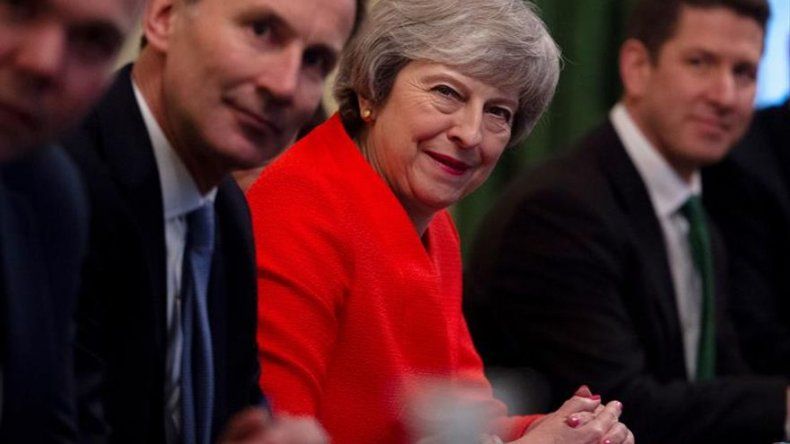 May ha recibido garantías de la UE sobre pacto del brexit, según ministro