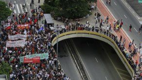 Policía disuelve protesta contra alza a pasajes en Sao Paulo