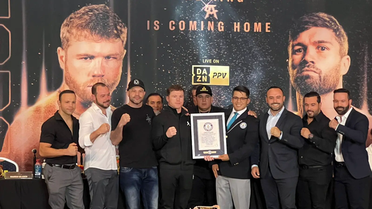 Canelo Álvarez y sus hermanos ganan Récord Guinness.