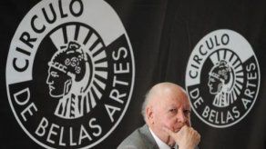 Escritor chileno Edwards revela que de niño un cura abusó de él