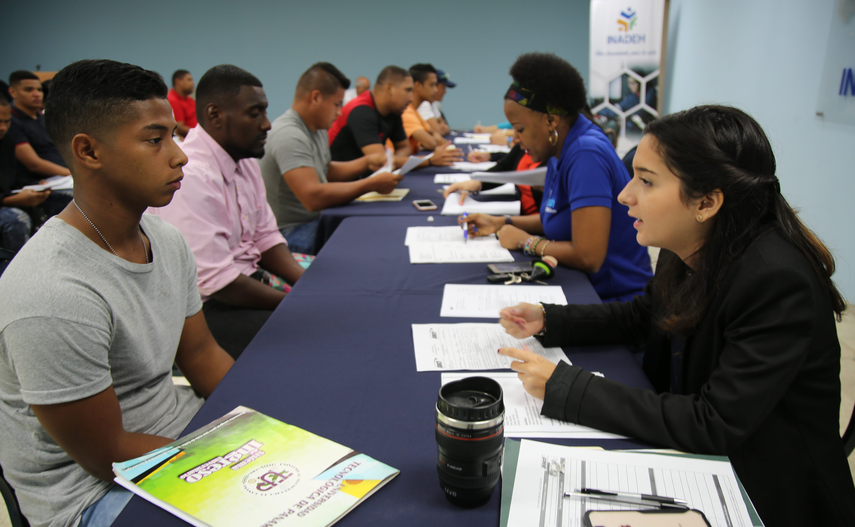 Empleo: ¿Sin trabajo? mira las vacantes que ofrece MITRADEL