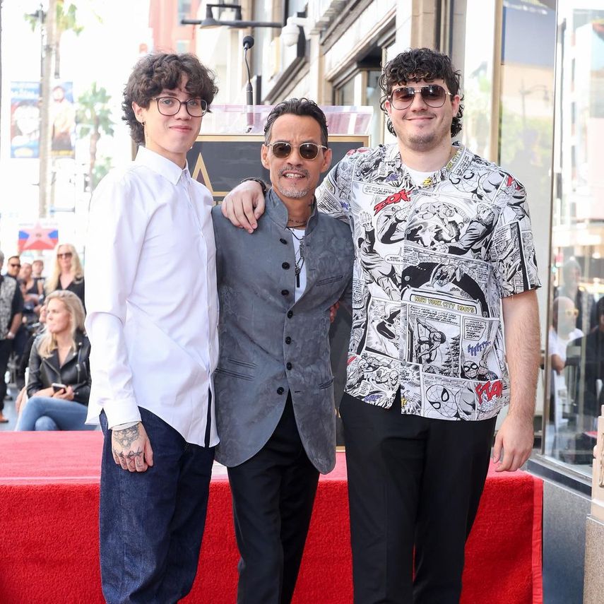 Marc Anthony junto a sus hijos Ryan y Cristian. Marc Anthony junto a sus hijos Ryan y Cristian.